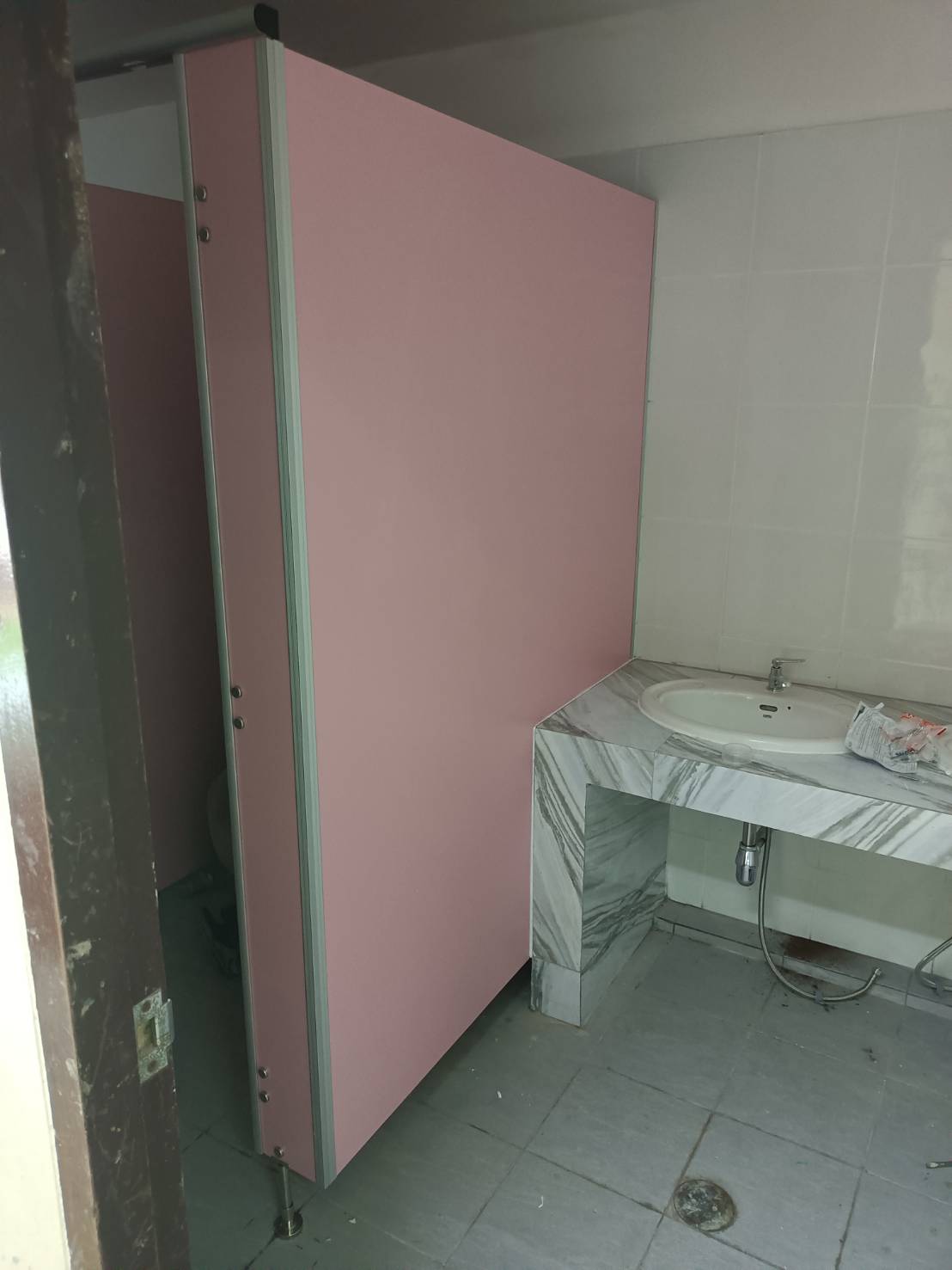 TH 06 - TH 08 ปรับปรุงห้องน้ำอาคารเอนกประสงค์ ชลบุรี