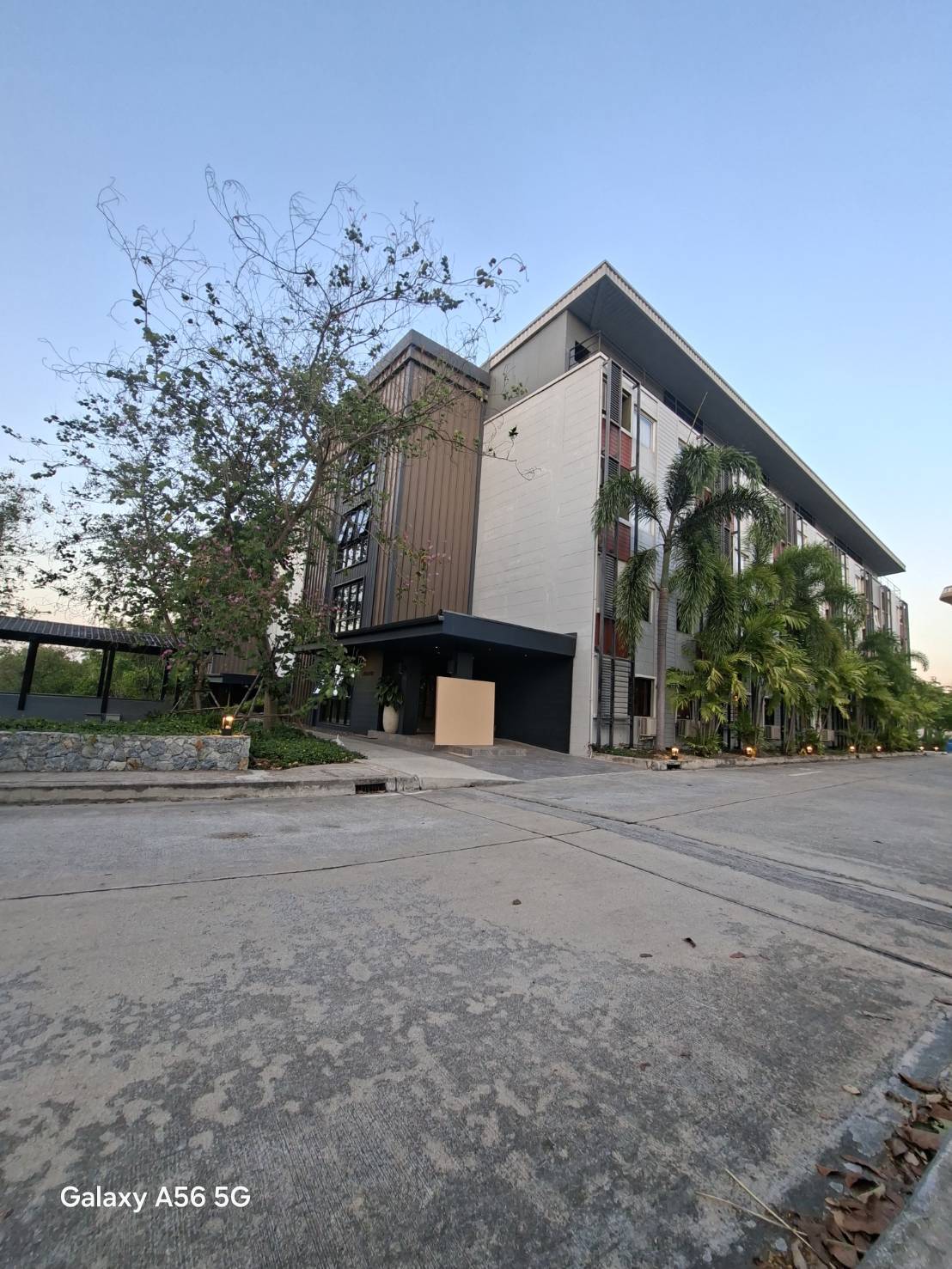 TH 24 Greenhills Resort ชลบุรี