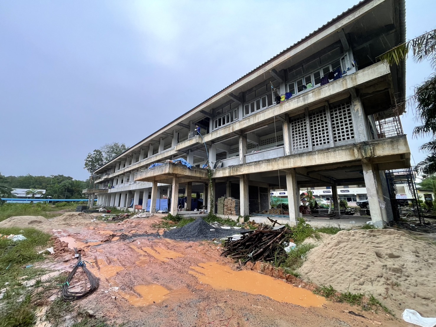 TP 02 อาคารเรียนแบบ 212ล. โรงเรียนรัษฎานุประดิษฐ์อนุสรณ์ ตรัง รูปที่ 2