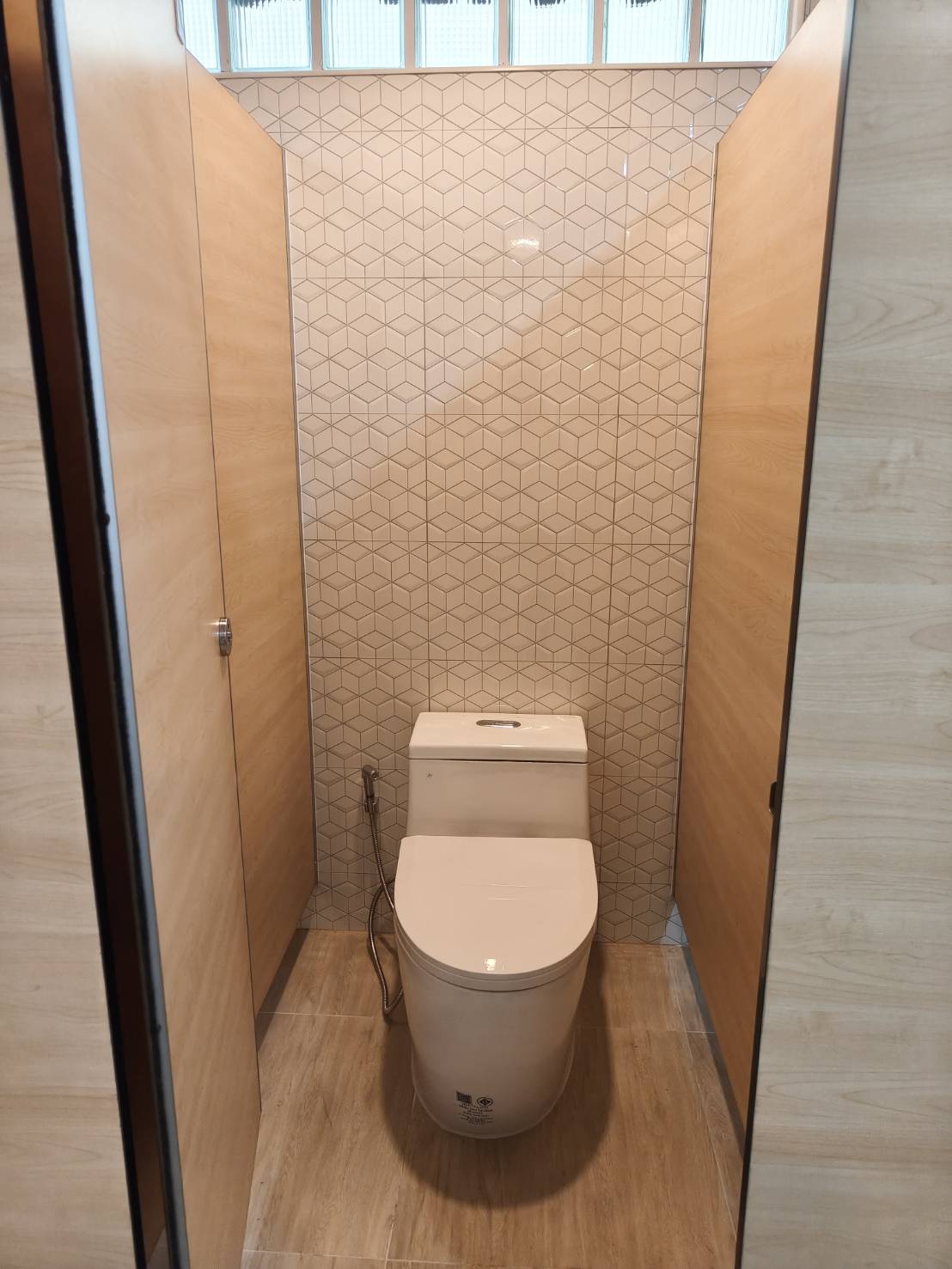 TP 21 ปรับปรุงห้องน้ำหญิง มหาวิทยาลัยเกริก กรุงเทพมหานคร รูปที่ 4