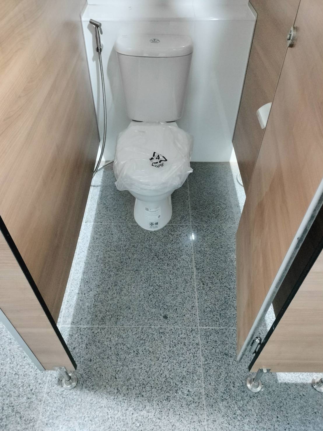 TP 22 บจก.อี-ลีด อีเลคโทรนิคส์ ( ไทยแลนด์ ) สมุทรปราการ