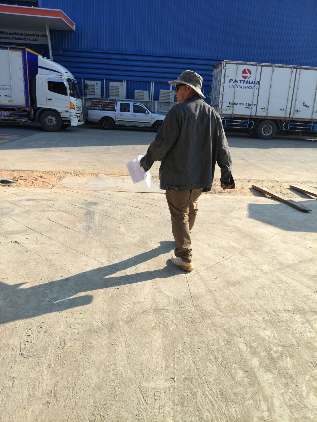 TP 23 อาคารคลังสินค้าซอยร่มเกล้า 219 ห้อง A-B กรุงเทพมหานคร