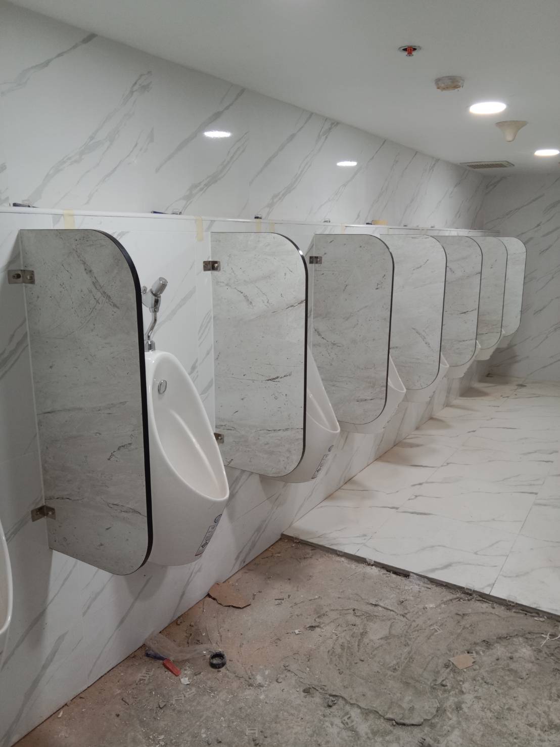 TP 33 ห้องน้ำ Interchange 21 building กรุงเทพมหานคร รูปที่ 2